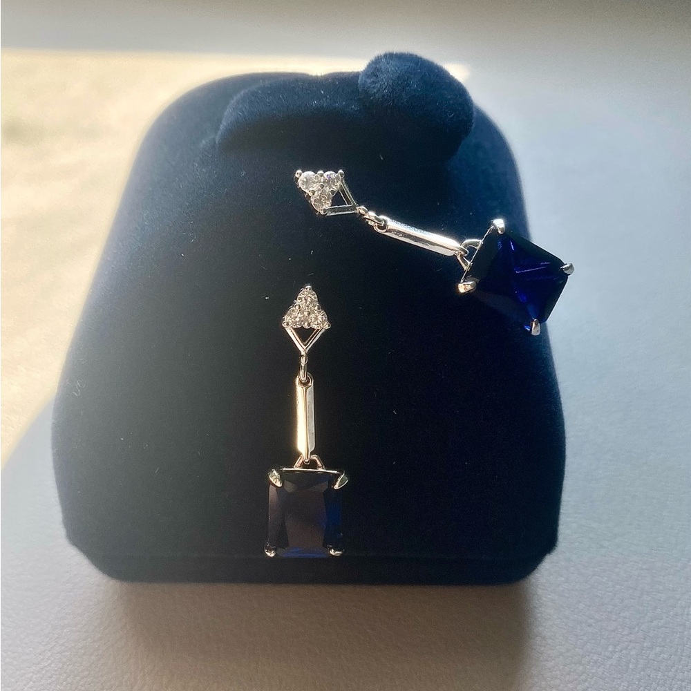 Elegant Blue Silver Earrings - Picture 6 of 6